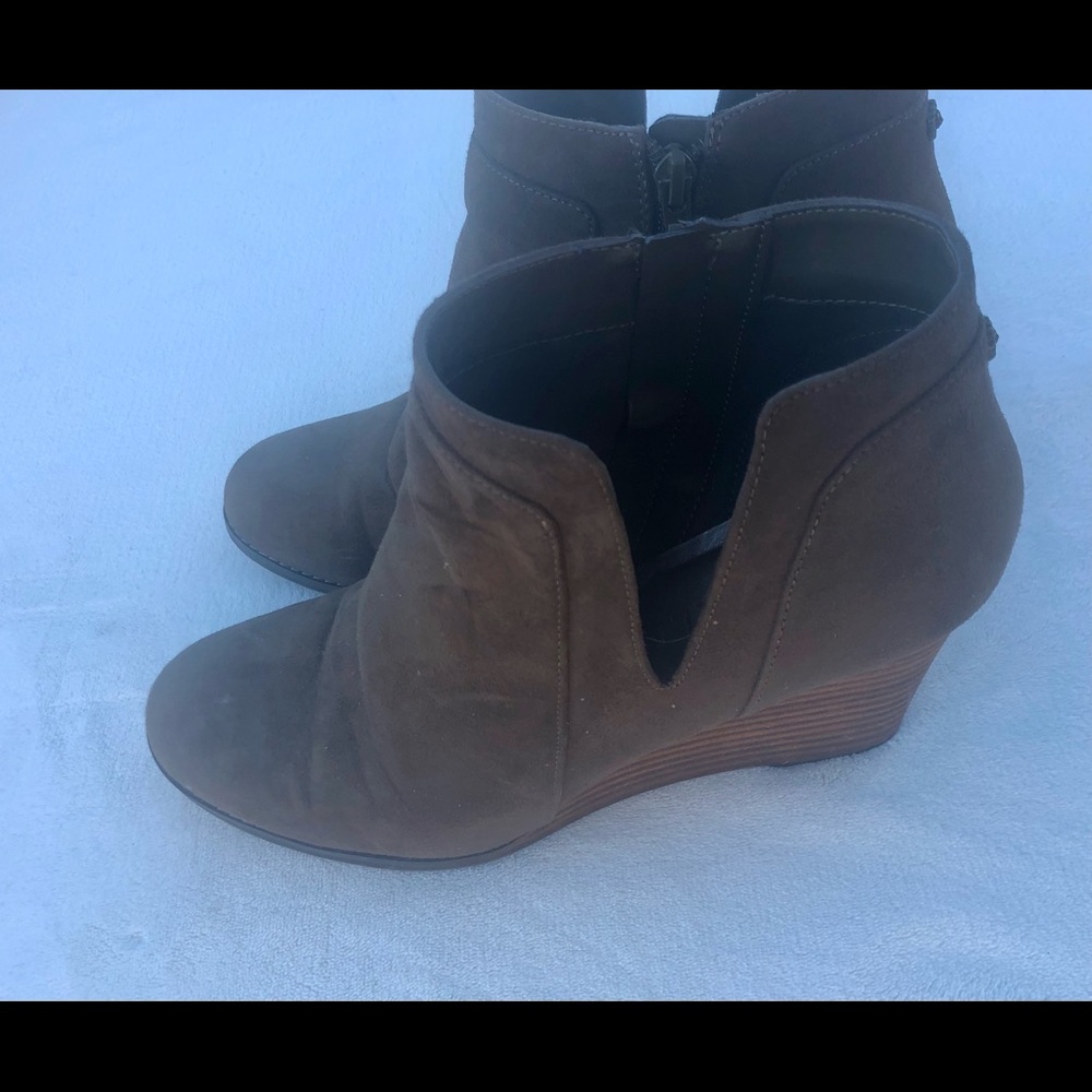 Anne Klein Boots Booties iFlex Faux Suede Wedge Sz. 10